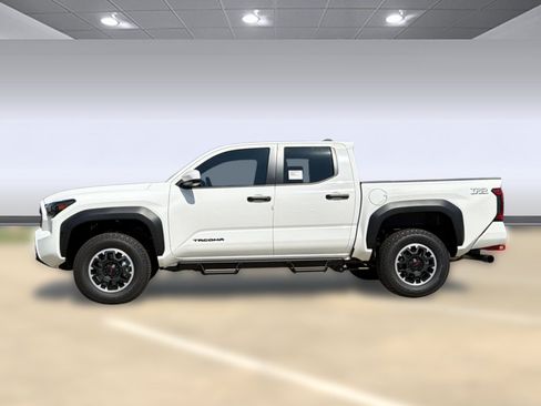 Used 2026 Toyota Tacoma TRD Off-Road AWD/4WD image 2