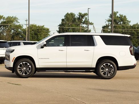 New 2026 Chevrolet Suburban LT w/ Comfort Package AWD/4WD image 4