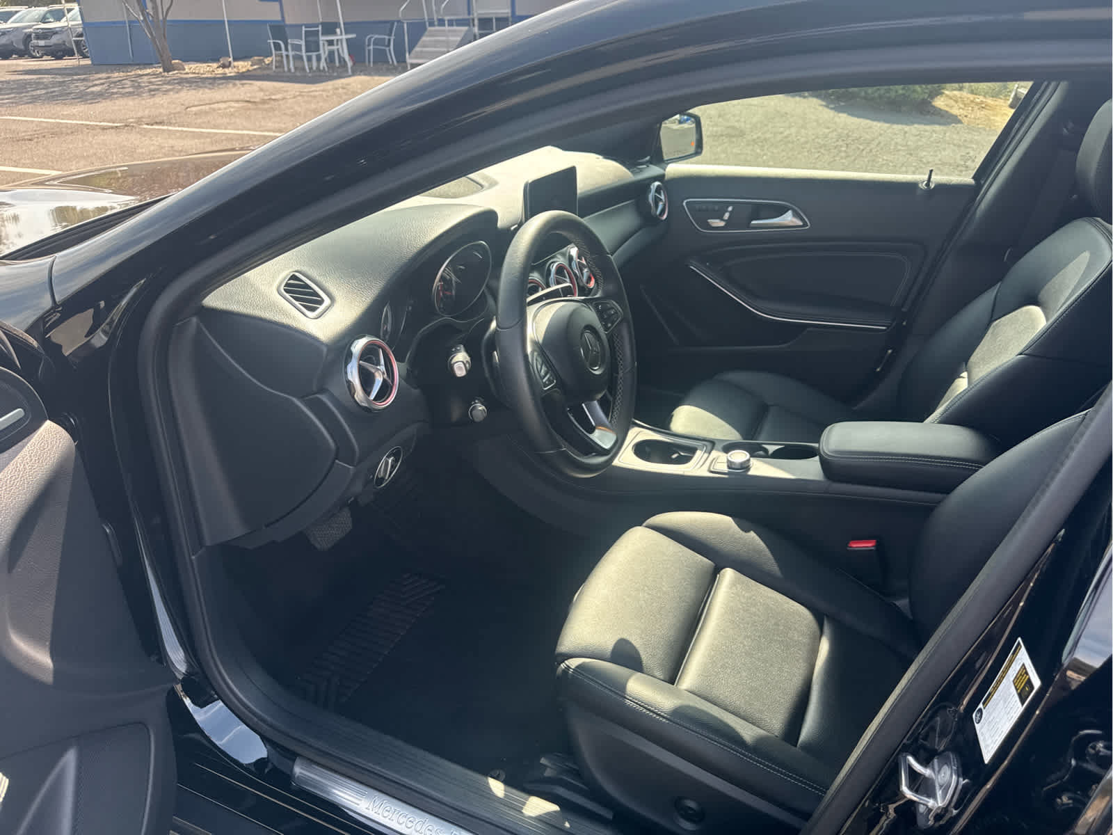 Used 2018 Mercedes-Benz GLA 250 4MATIC image 11