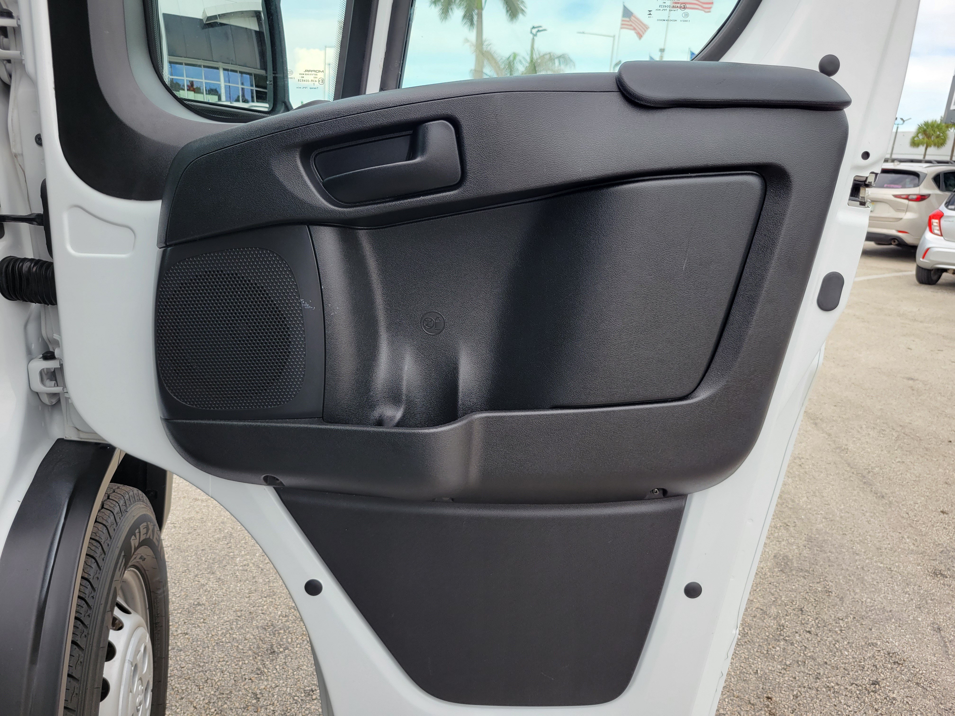 Used 2025 RAM ProMaster 2500 w/ U-Haul Equipment Group FWD image 22
