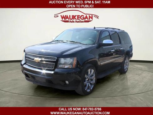 Used 2011 Chevrolet Suburban LTZ image 1