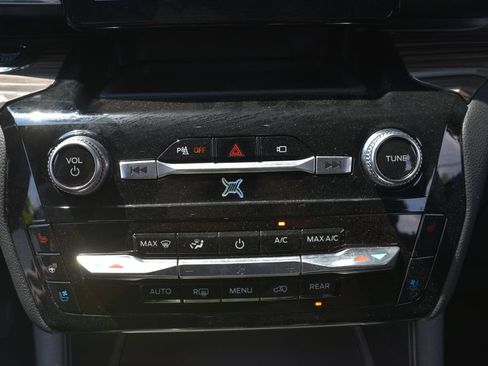 Used 2023 Ford Explorer Limited RWD image 17