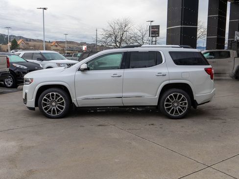 Used 2021 GMC Acadia Denali w/ Denali Ultimate Package image 4