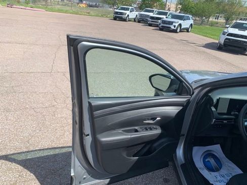 Used 2025 Hyundai Tucson SEL FWD image 10