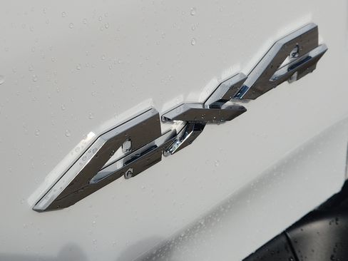 New 2026 RAM 1500 Laramie w/ Laramie Southwest Edition AWD/4WD image 9