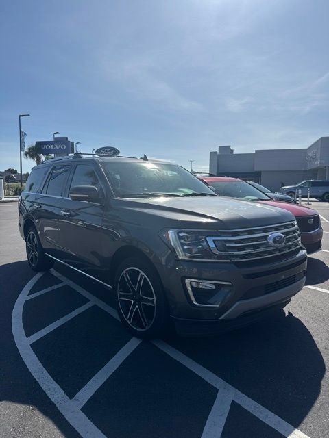 Used 2019 Ford Expedition Limited w/ Special Edition Package RWD image 4