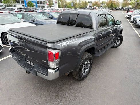 Certified 2023 Toyota Tacoma TRD Off-Road AWD/4WD image 7