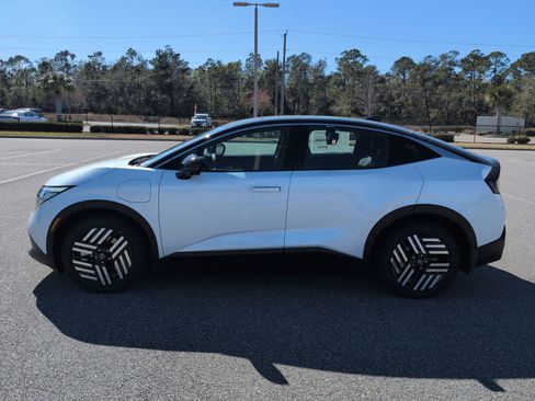 New 2026 Nissan Leaf SV+ image 8