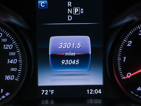 Used 2015 Mercedes-Benz C 300 Sedan image 20