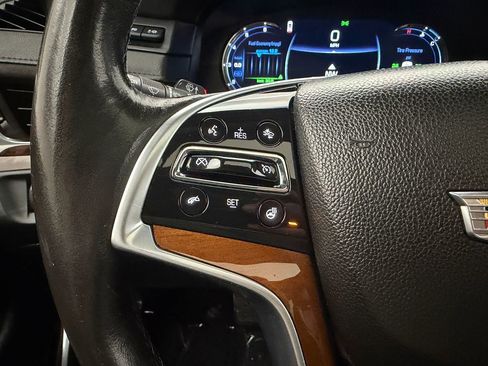 Used 2017 Cadillac Escalade ESV Luxury image 15