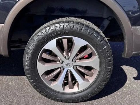 Used 2015 Ford F150 King Ranch w/ Equipment Group 601A Luxury AWD/4WD image 7