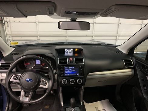 Used 2017 Subaru Forester 2.5i w/ Alloy Wheel Package image 14