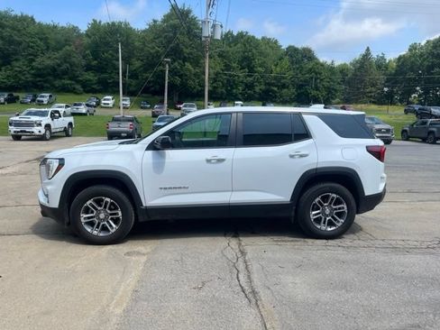 Used 2026 GMC Terrain Elevation AWD/4WD image 9
