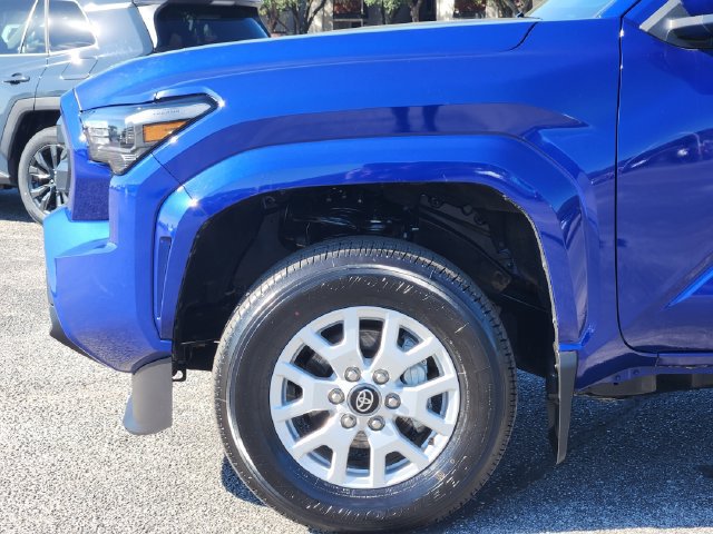 Certified 2025 Toyota Tacoma SR5 AWD/4WD image 7