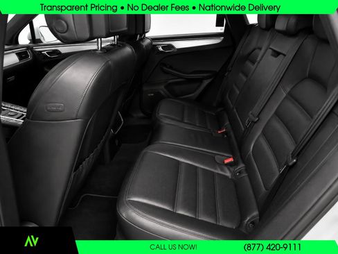 Used 2018 Porsche Macan Turbo AWD/4WD image 9