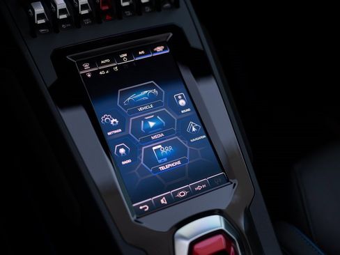 Used 2020 Lamborghini Huracan EVO image 43