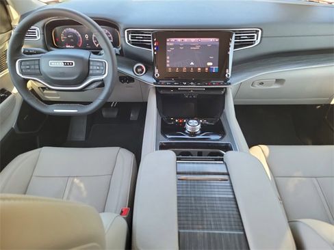 Used 2024 Jeep Wagoneer Series II w/ Premium Group I image 13