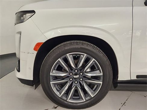 Used 2022 Cadillac Escalade Sport Platinum image 11