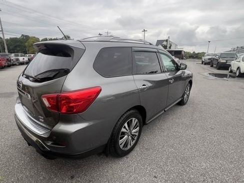 Used 2018 Nissan Pathfinder SV w/ Cargo Package AWD/4WD image 7