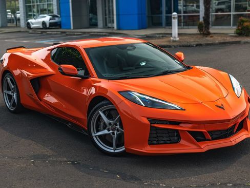 Used 2025 Chevrolet Corvette E-Ray AWD/4WD image 2