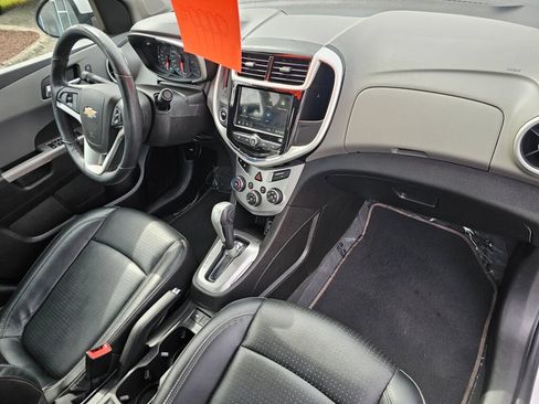 Used 2019 Chevrolet Sonic Premier FWD image 13