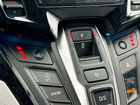 Used 2023 Honda Odyssey Touring image 16