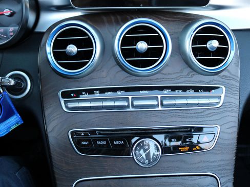 Used 2017 Mercedes-Benz C 300 Cabriolet image 29