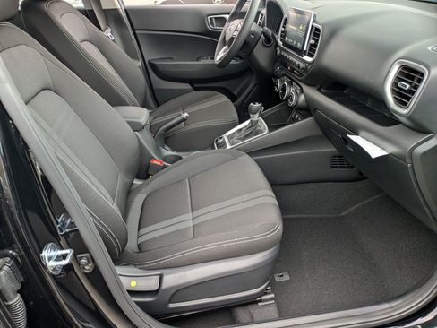 New 2025 Hyundai Venue SEL image 25