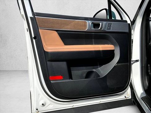 Used 2025 Hyundai Santa Fe Limited image 16