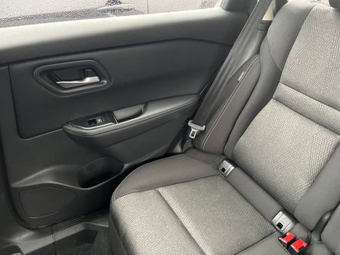 Used 2025 Nissan Rogue SV image 42