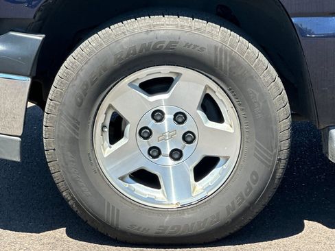 Used 2004 Chevrolet Tahoe LT w/ LT Preferred Equipment Group AWD/4WD image 24
