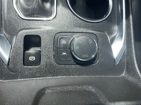 Used 2023 Chevrolet Traverse LT w/ LPO, Floor Liner Package AWD/4WD image 17