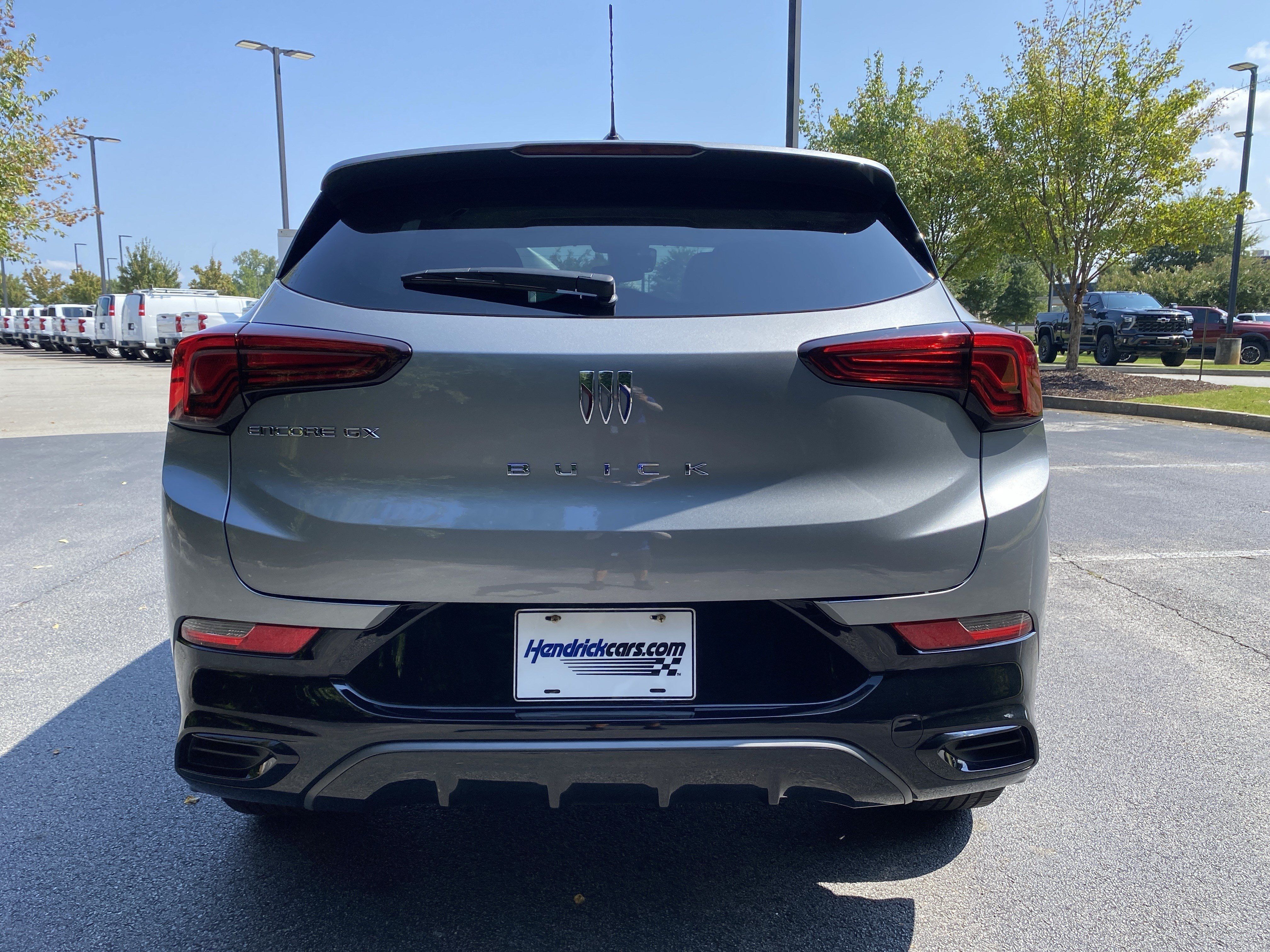 Used 2025 Buick Encore GX Sport Touring FWD image 8