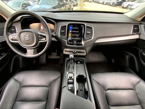Used 2021 Volvo XC90 T5 Momentum w/ Protection Package Premier image 15