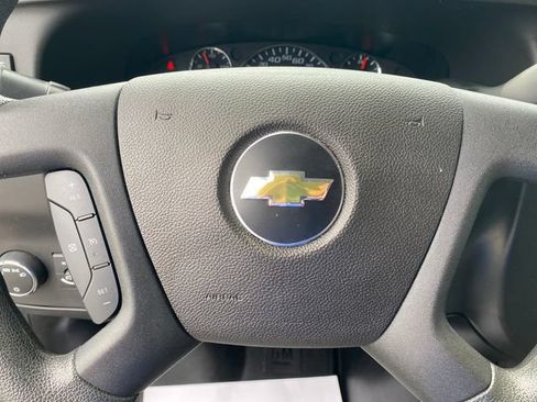 Certified 2025 Chevrolet Express 3500 LT w/ LT Preferred Equipment Group RWD image 8