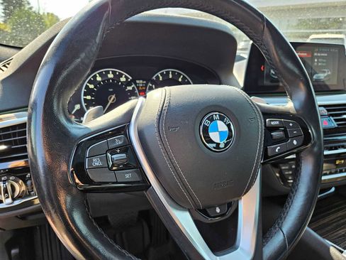 Used 2018 BMW 530i xDrive image 27