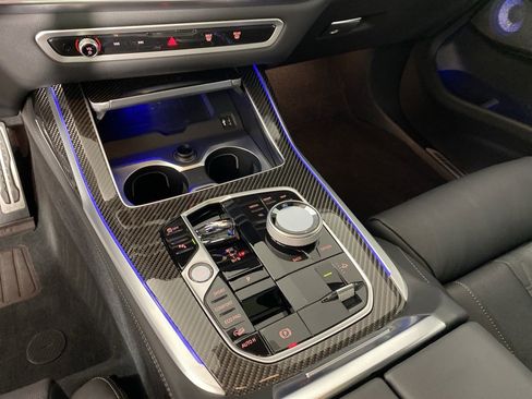 Certified 2025 BMW X7 M60i image 24