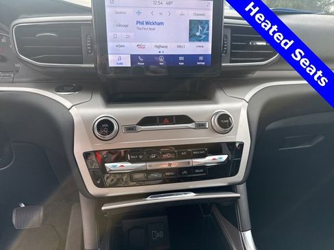 Certified 2022 Ford Explorer XLT w/ Equipment Group 202A image 14