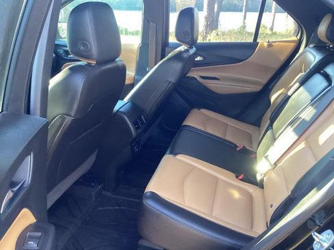 Used 2021 Chevrolet Equinox Premier image 10