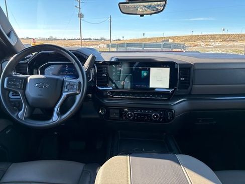 Used 2024 Chevrolet Silverado 2500 ZR2 w/ Technology Package image 12