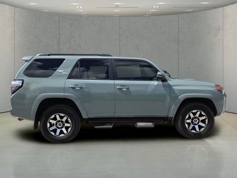 Used 2023 Toyota 4Runner TRD Off-Road Premium w/ Moonroof Package AWD/4WD image 2