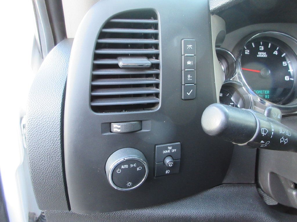 Used 2007 GMC Sierra 3500 SLE AWD/4WD image 15