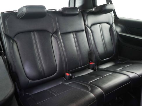Used 2024 Jeep Wagoneer L Series II w/ Flexible Seating Group AWD/4WD image 14