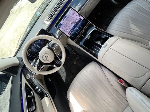 Used 2023 Mercedes-Benz S 500 4MATIC image 8