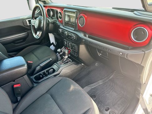 Used 2019 Jeep Wrangler Unlimited Rubicon image 12