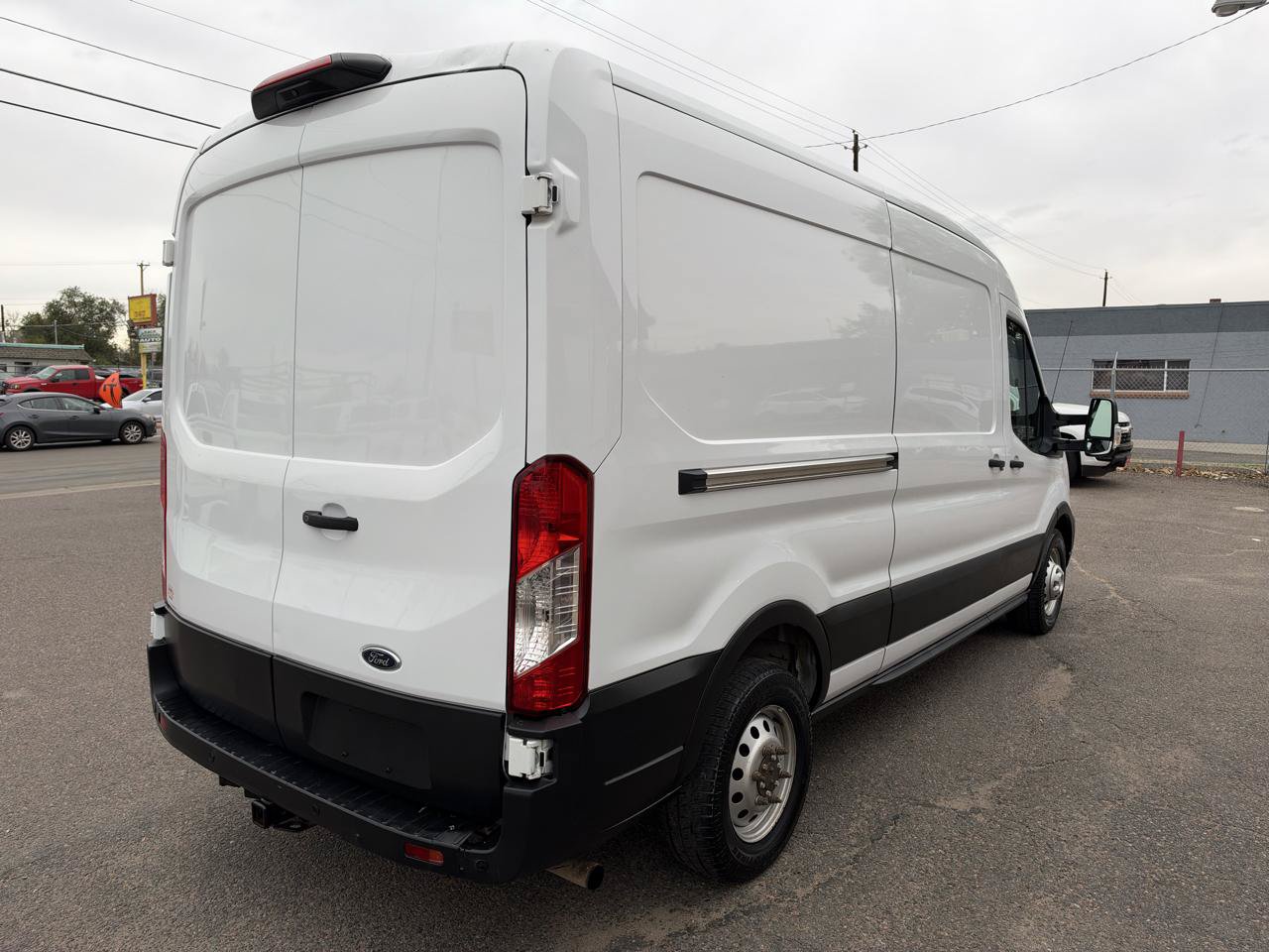 Used 2022 Ford Transit 250 Medium Roof AWD w/ Interior Upgrade Package image 10