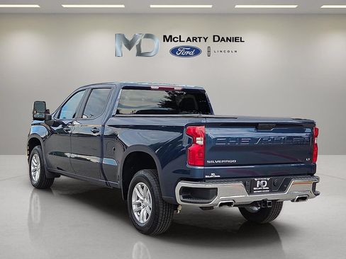 Used 2021 Chevrolet Silverado 1500 LT w/ Z71 Off-Road Package AWD/4WD image 4
