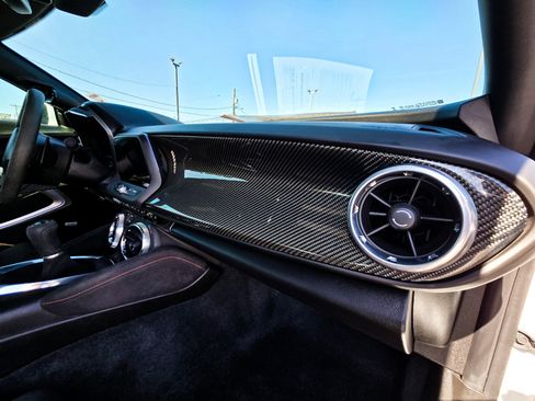 Used 2018 Chevrolet Camaro ZL1 image 26