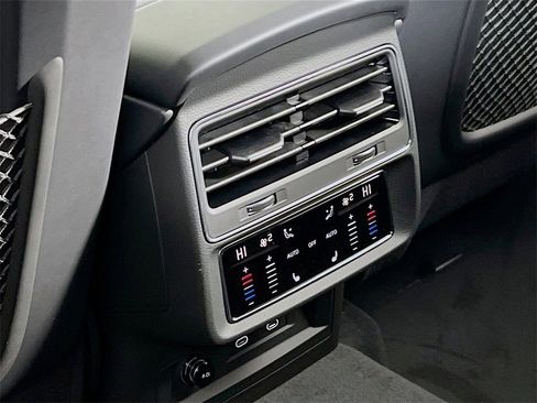 New 2026 Audi Q8 Premium Plus image 24