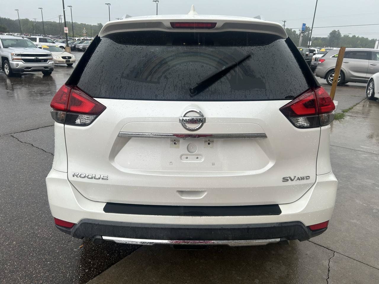 Used 2018 Nissan Rogue SV w/ Premium Package AWD/4WD image 6